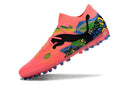 Chuteira Society Puma Future 7 MG Rosa, Azul, Verde e Amarelo "Brazil Pack"