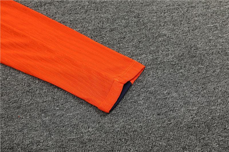 Conjunto Treino Holanda 24/25 - Versão Jogador - Laranja e azul marinho