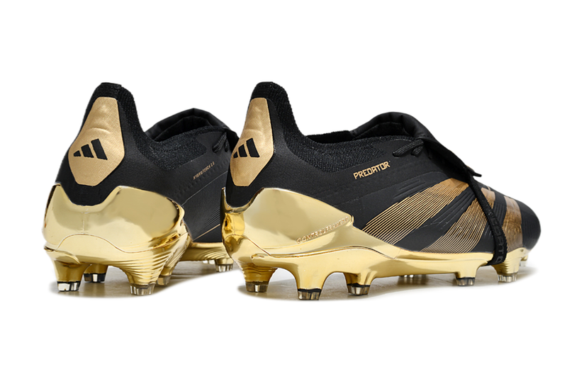 CHUTEIRA ADIDAS PREDATOR 30 CAMPO