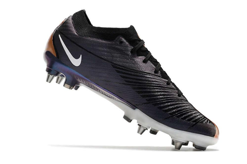 Chuteira Trava Mista Nike Air Zoom Mercurial Vapor 15 Elite Trava Mista Preta e Cobre "Especial 2001 Pack"