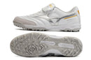 Chuteira Society Mizuno Morelia 3 TF Branca e Prata "Beta Shining"