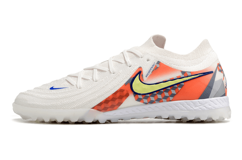 Chuteira Society Nike Phantom GX 2 Elite TF Branca, Cinza e Vermelha "Barna Pack"